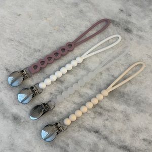 Ryan and Rose Pacifier Clips - LIKE NEW